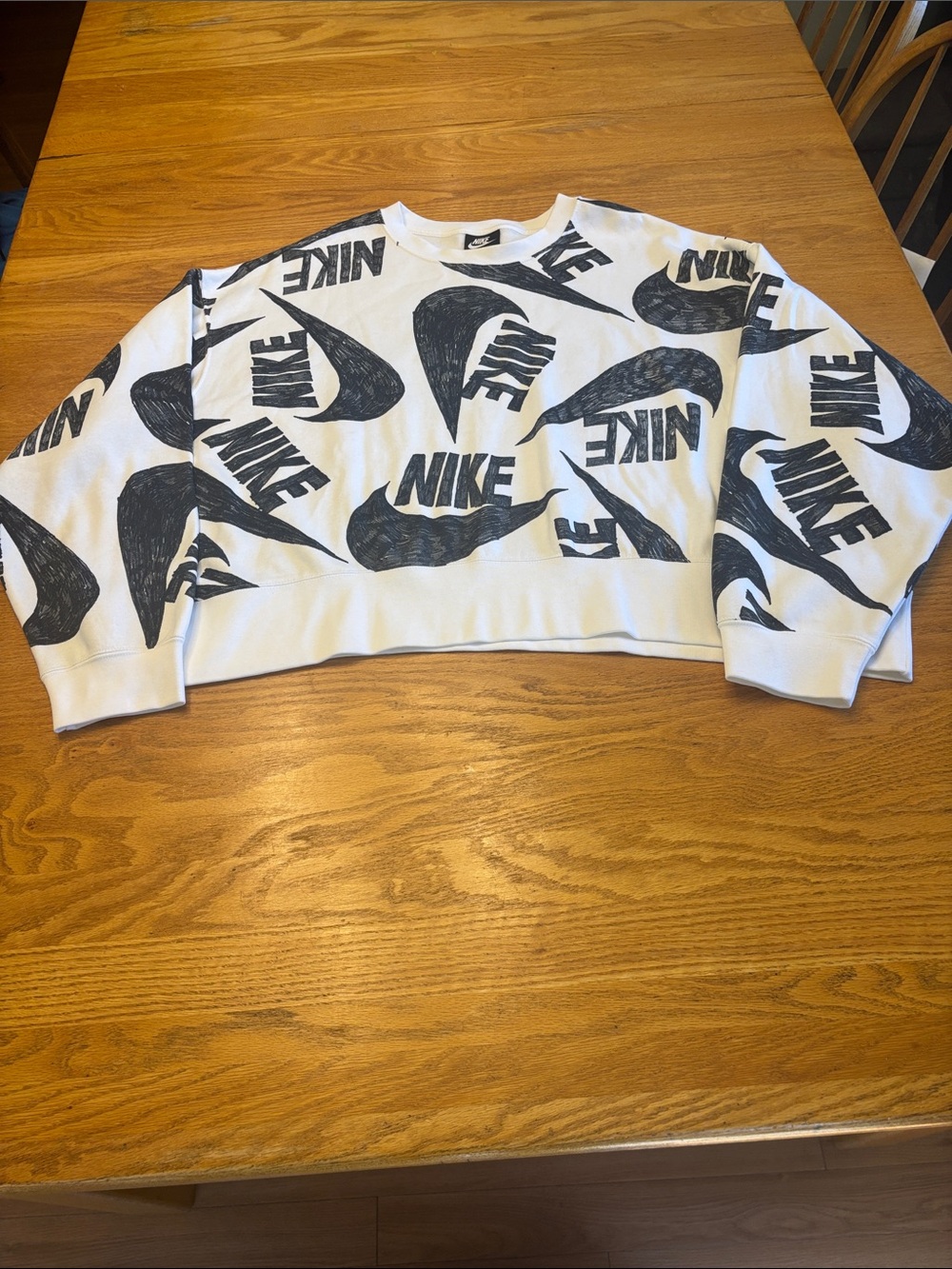 Women’s two piece Nike White Cropped Logo Sweatshirt with Black Nike Track Pants - Picture 5 of 10